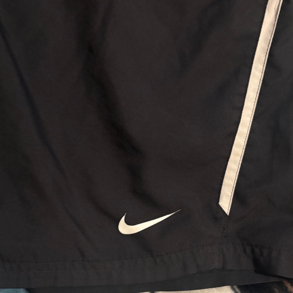 Nike Men's Black Performance Shorts - Picture 3 of 5
